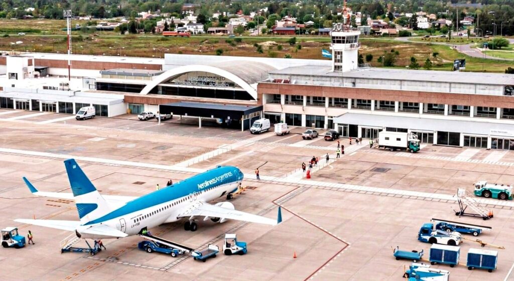 ROSARIO CIERRA POR 3 MESES EL AEROPUERTO