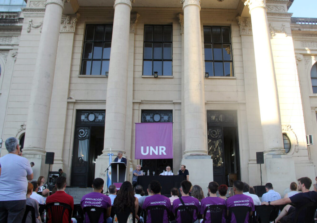 GOBIERNO ACORDÓ 24,33% DE AUMENTO CON DOCENTES
