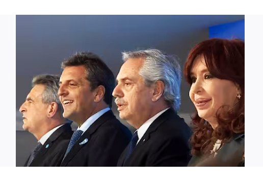 LOS PIANTAVOTOS Y LA JEFA DE LA BANDA